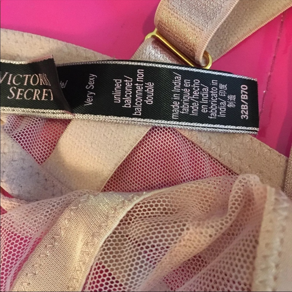 BNWT Victoria’s Secret balconette bra - Picture 2 of 3